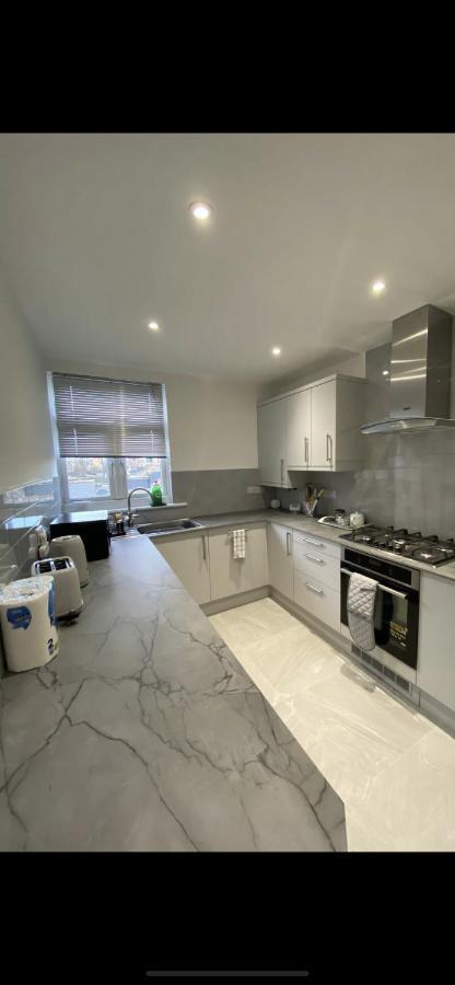 2 Bedroom Apartment London Luaran gambar